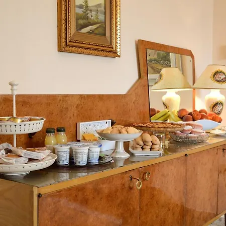 La Genziana Bed & Breakfast *